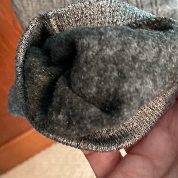Grey leggings with fuzzy inside! - Picture 5 of 5